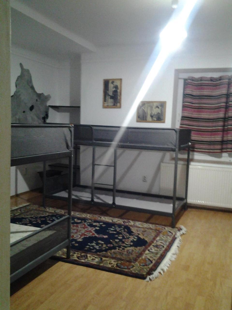 Leyla Hostel Braşov Exterior foto